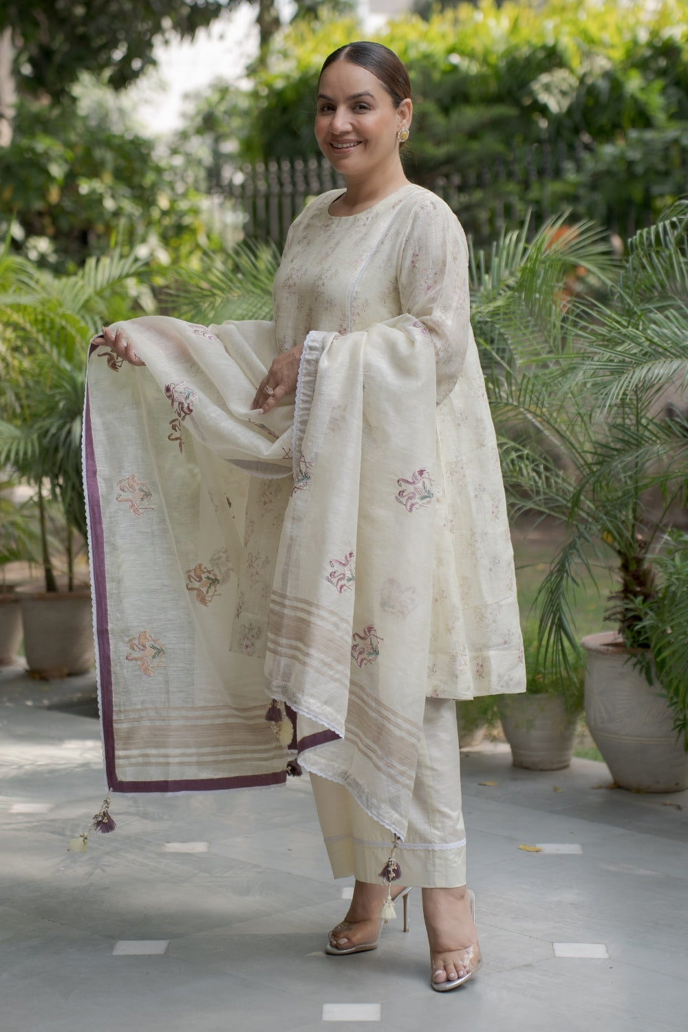 Ivory Whisper Set
