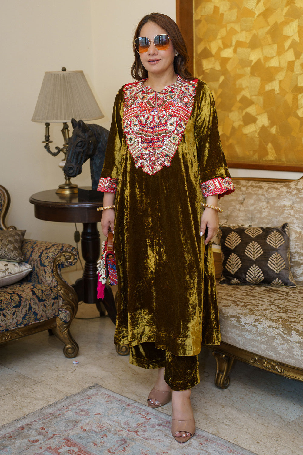 MITTI RANG VELVET