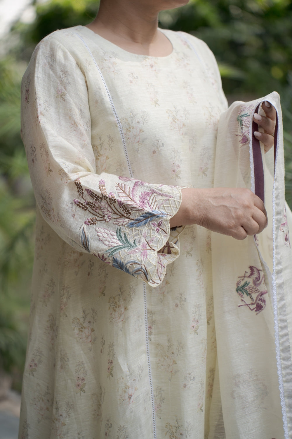 Ivory Whisper Set
